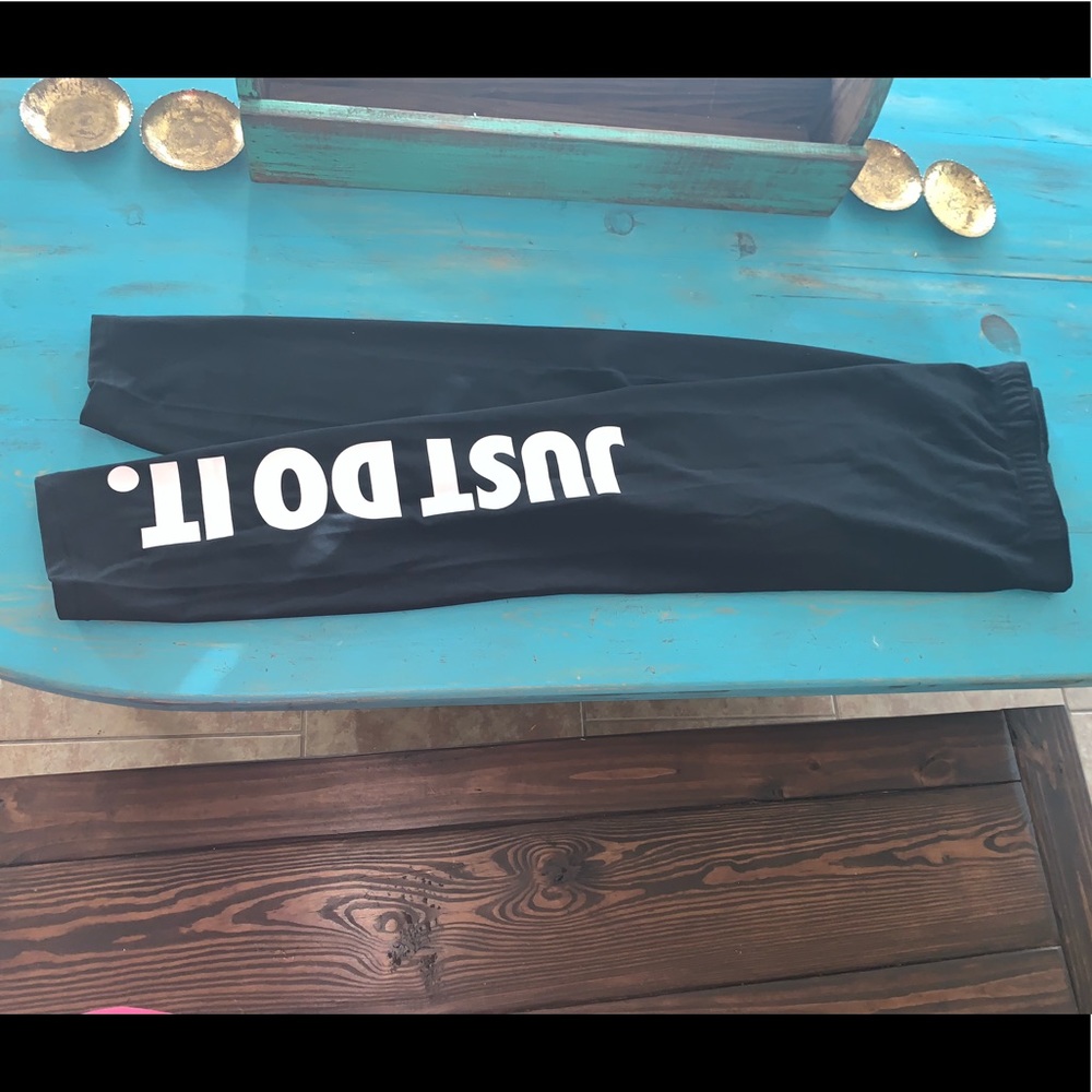 Black ankle length NIKE leggings XXL